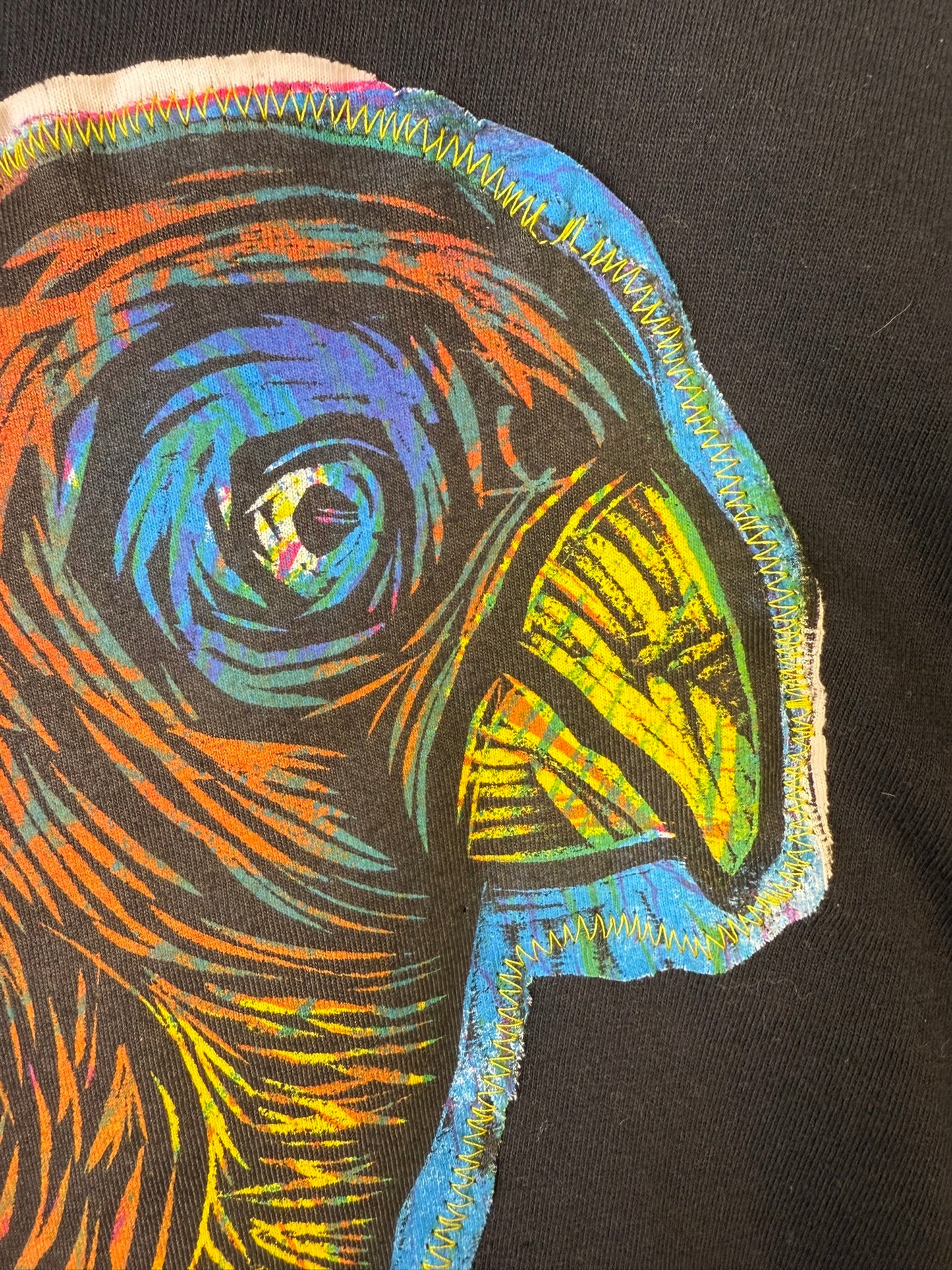 Parrot Handprinted Color Woodcut Appliqued Printed T-Shirt